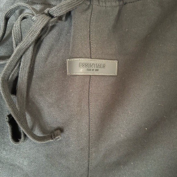 Fear of God Black Essential Joggers - Picture 3 of 7
